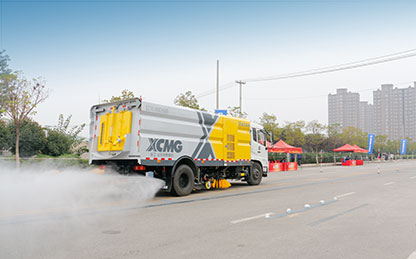 九游娱乐洗扫车助力第四届江苏省环卫行业道路机械化清扫职业技能竞赛