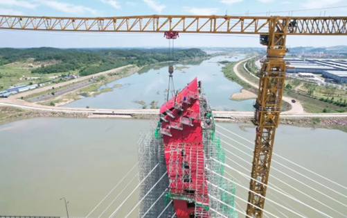 大别山区的“红色摇篮”— 九游娱乐塔机助建金寨史河大桥