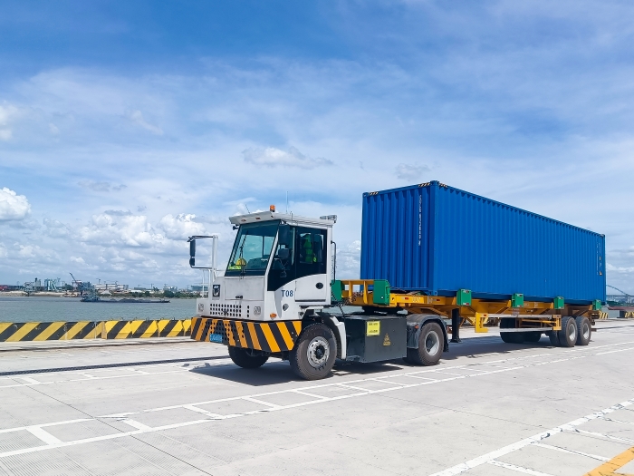 广州港甄。∪タ锤劭凇疤刂直本庞斡槔执康缜Ｒ