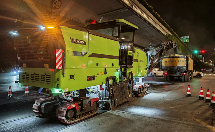 杭州夜间市政改造新标杆：九游娱乐新能源铣刨机助力高效绿色施工