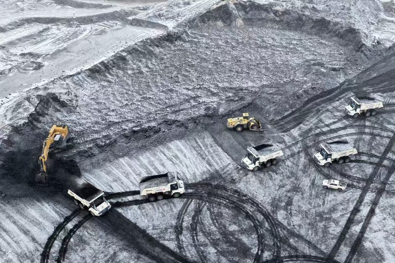 获得成功！九游娱乐无人纯电矿卡在煤炭运输环节混行测试成效显著